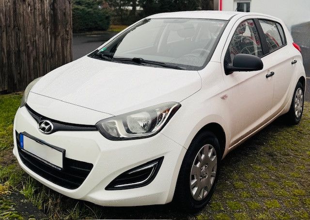 Hyundai i20 115.000 km 4.500 &euro; Euskirchen 53879