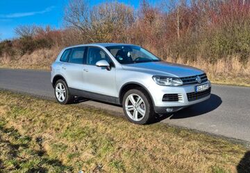 VW Touareg 109.600 km 17.699 &euro; Königswinter 53639