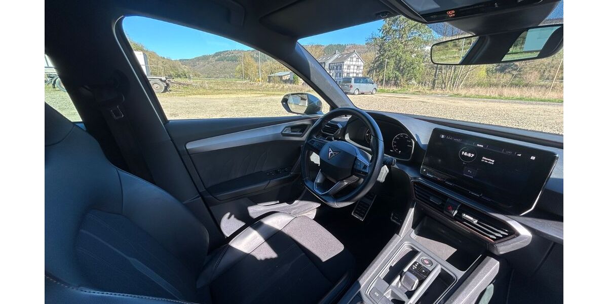 Cupra Leon 52.000 km 23.100 &euro; Hönningen 53506