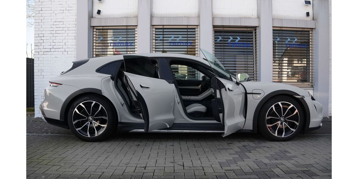 Porsche Taycan 33.000 km 75.500 &euro; Hürth (bei Köln) 50354