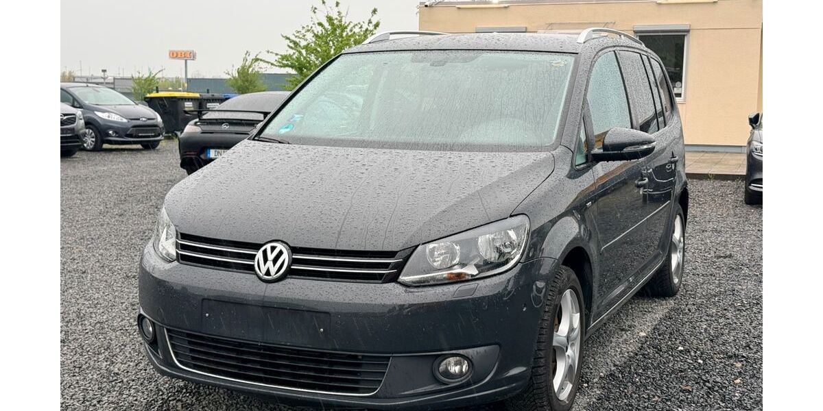 VW Touran 244.000 km 4.650 &euro; Düren 52351
