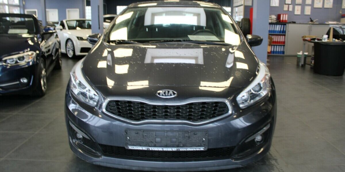 Kia Ceed 1.4 CVVT Edition 7 90.520 km 10.780 &euro; Euskirchen 53881