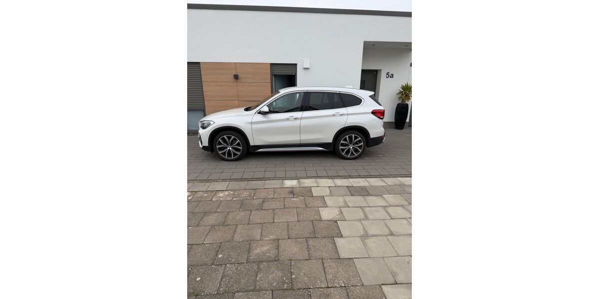 BMW X1 73.000 km 28.350 &euro; Düren 52353