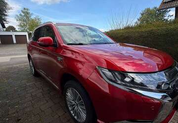 Mitsubishi Outlander 29.900 km 24.900 &euro; Mayschoß 53508