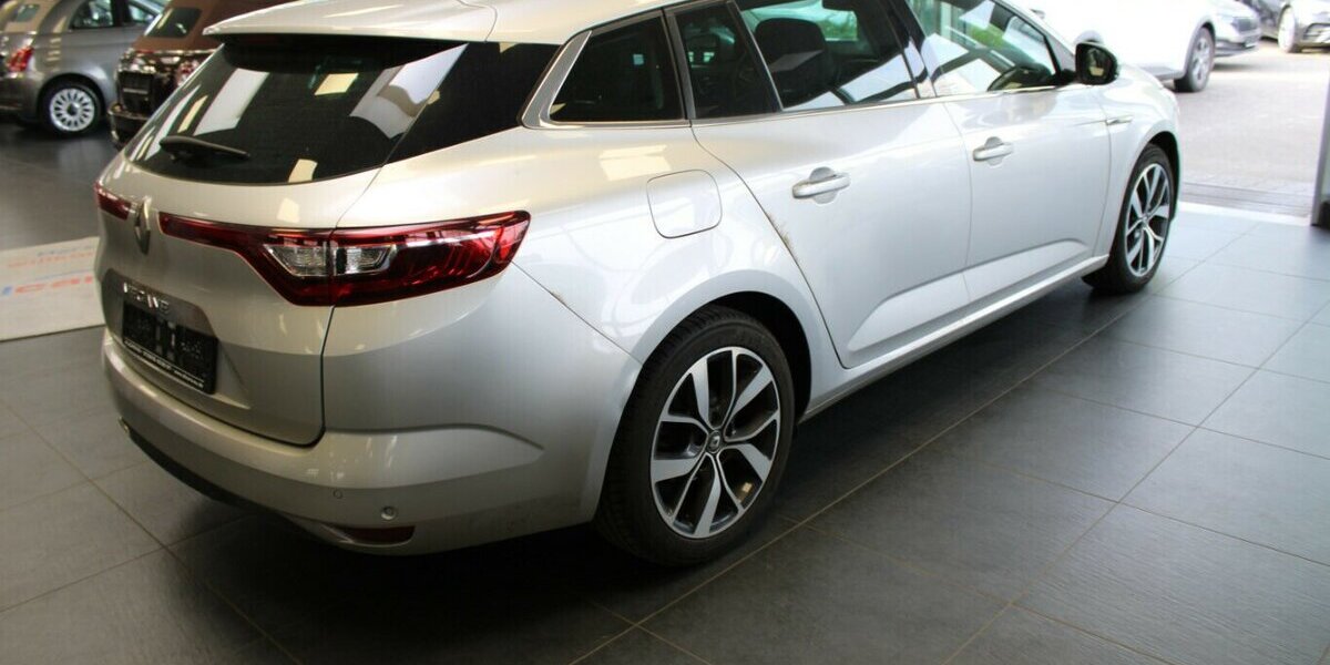 Renault Megane TCe 130 Bose Edtition 128.285 km 8.980 &euro; Euskirchen 53881