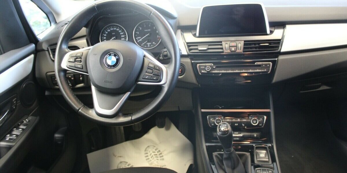 BMW 218 Active Tourer Sport Line 82.216 km 12.980 &euro; Euskirchen 53881