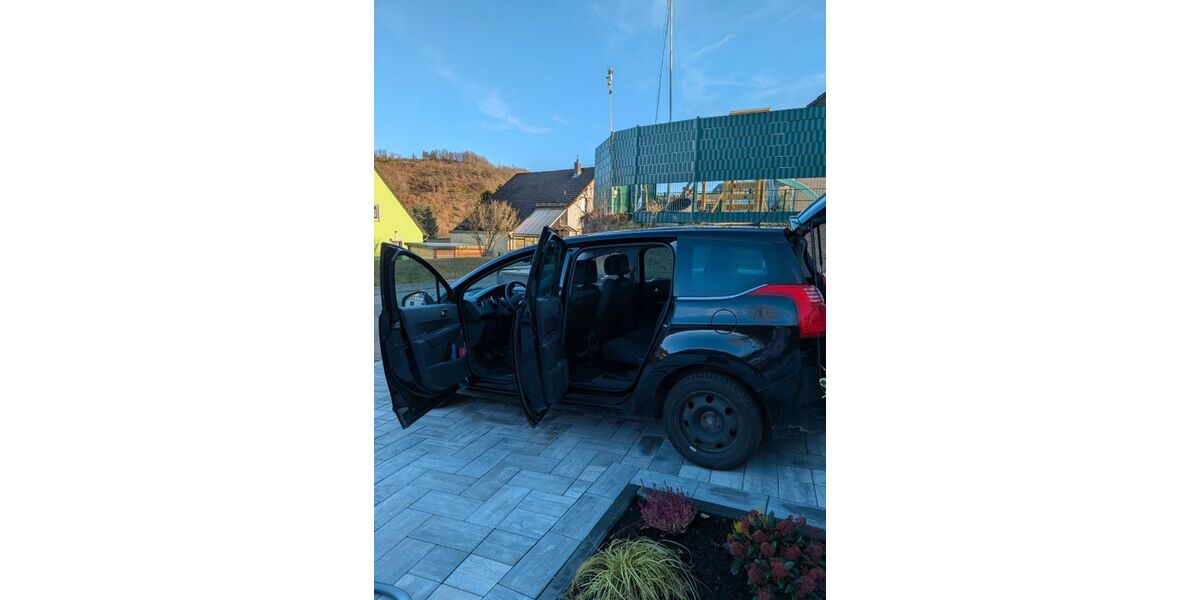 Peugeot 5008 140.650 km 4.900 &euro; Schleiden 53937