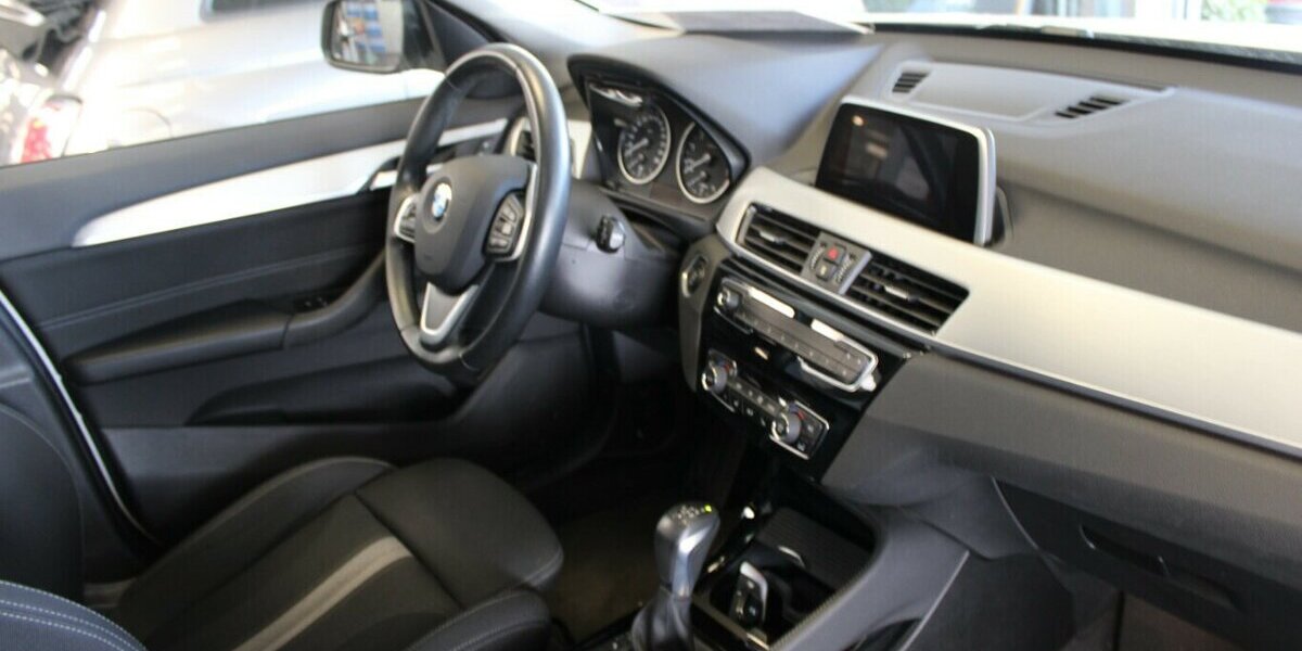 BMW X1 xDrive20i Aut. Sport Line 74.665 km 19.980 &euro; Euskirchen 53881