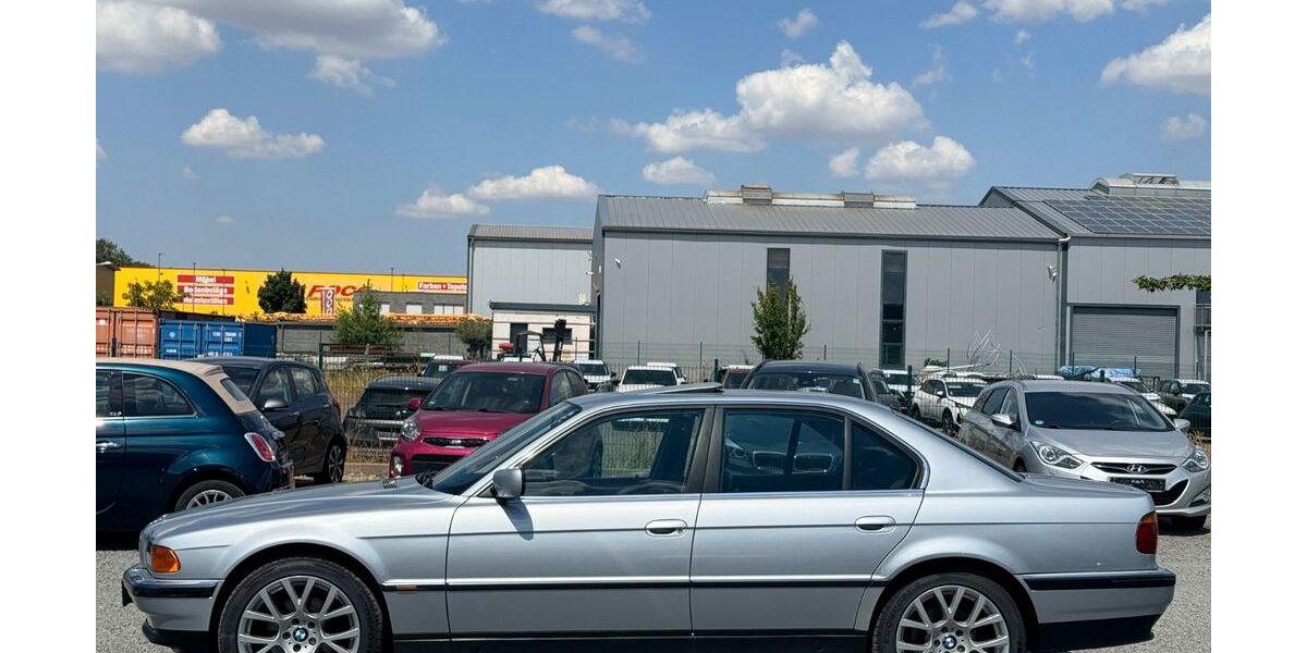 BMW 728 99.850 km 10.900 &euro; Düren 52351