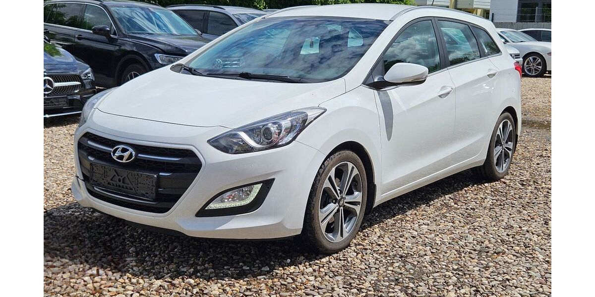 Hyundai i30 94.600 km 10.900 &euro; Bonn 53179