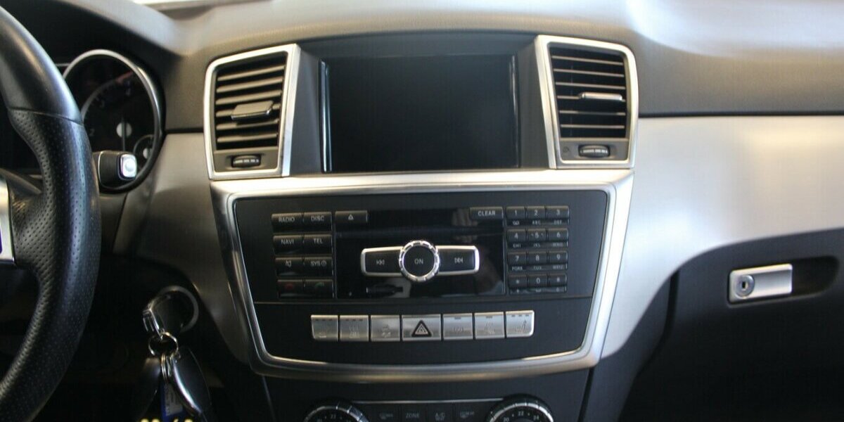 Mercedes-Benz ML 350 BlueTec 4MATIC 7G-TRONIC 130.815 km 19.980 &euro; Euskirchen 53881