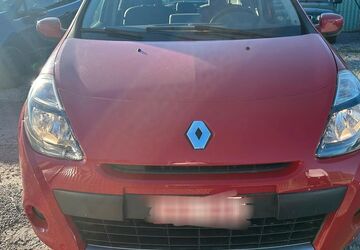 Renault Clio 110.000 km 2.390 &euro; Düren 52351