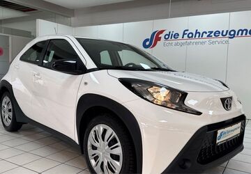 Toyota Aygo (X) 12.000 km 13.988 &euro; Rheinbach 53359