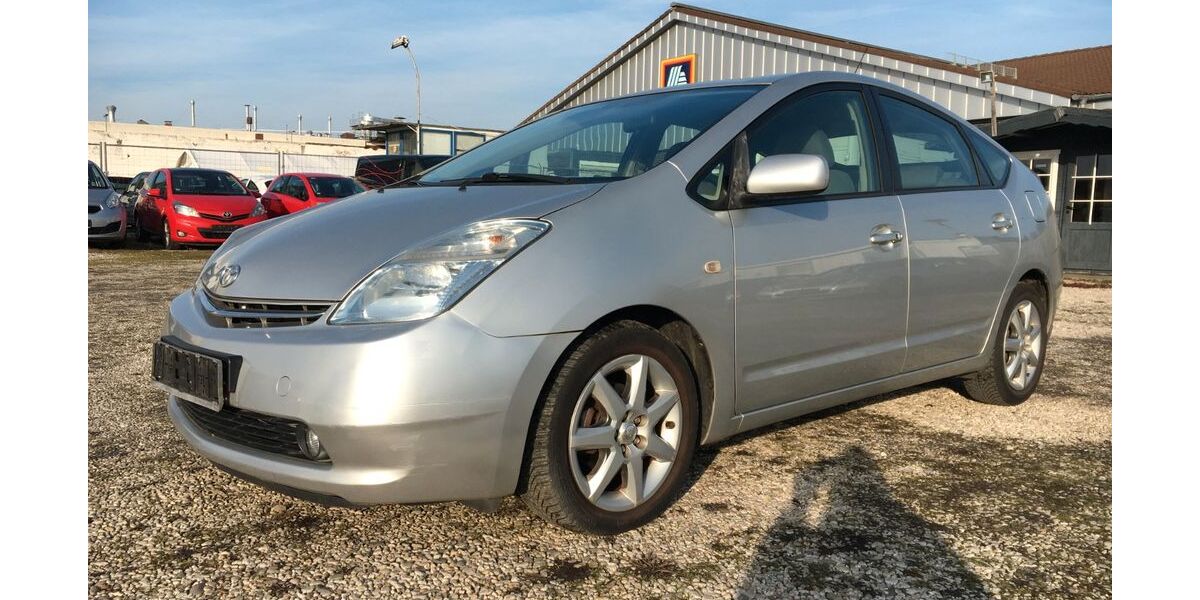 Toyota Prius 98.000 km 5.499 &euro; Bonn 53227