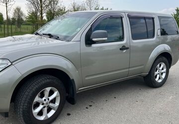 Nissan Pathfinder 227.227 km 13.900 &euro; Kerpen 50170