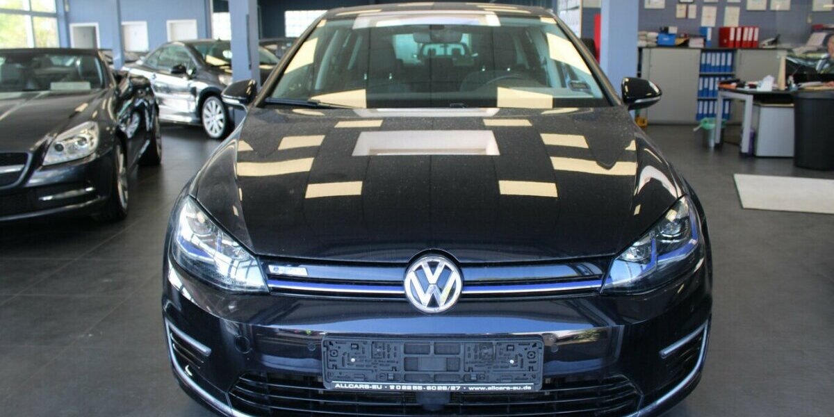 VW e-Golf 51.670 km 13.980 &euro; Euskirchen 53881