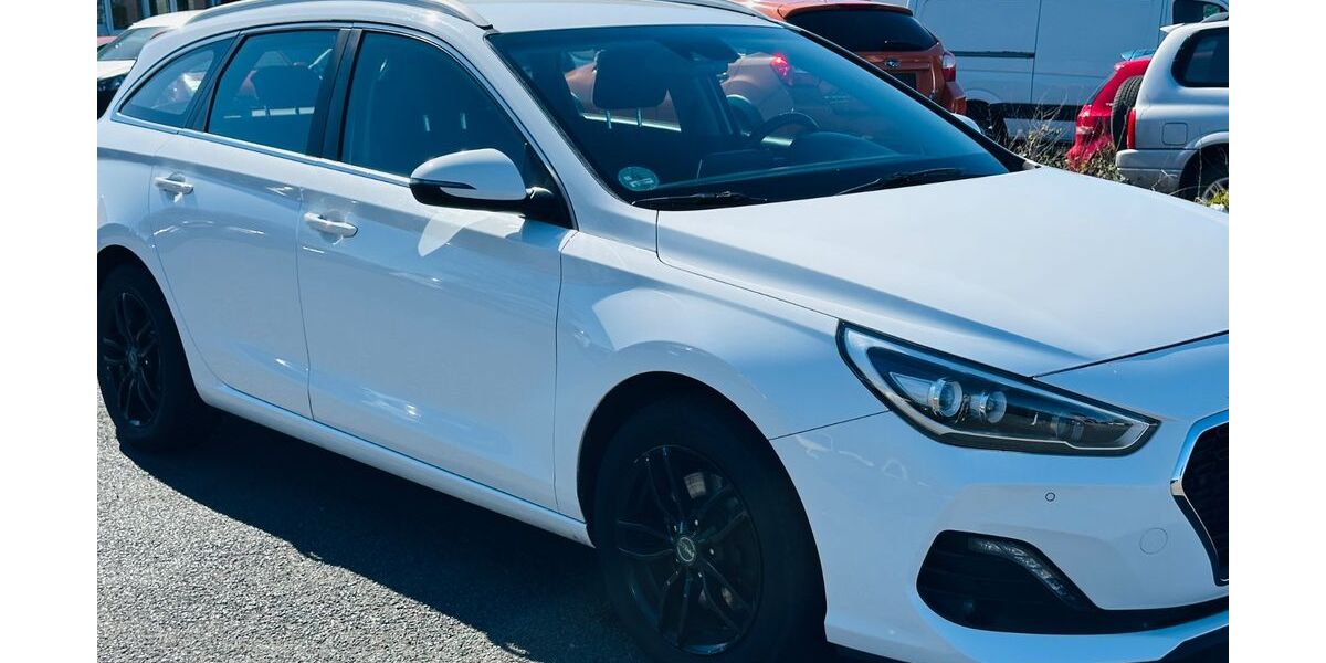 Hyundai i30 203.000 km 7.499 &euro; Euskirchen 53879