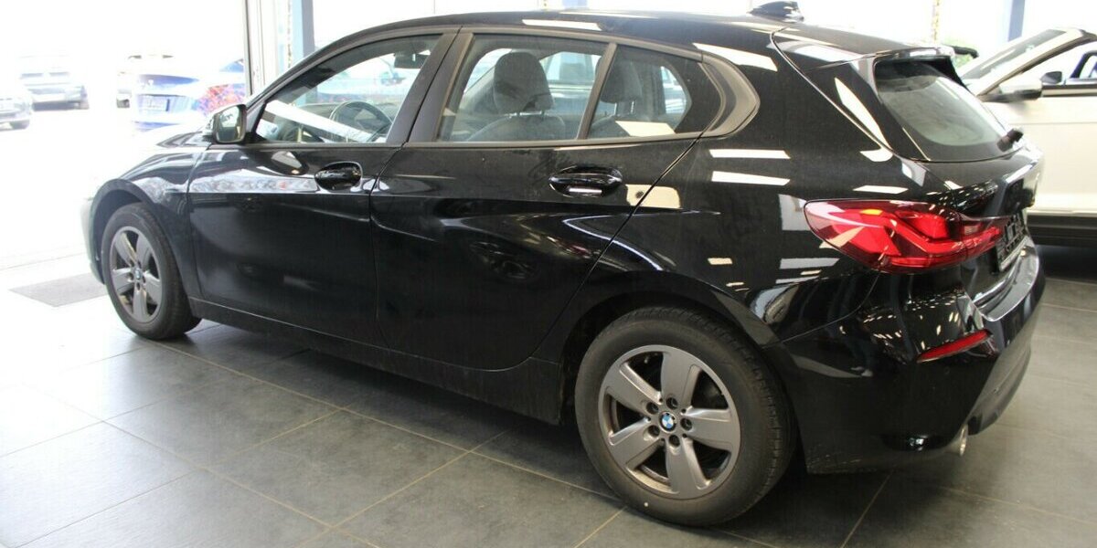 BMW 118d Advantage - LED - Panorama - 73.875 km 19.980 &euro; Euskirchen 53881