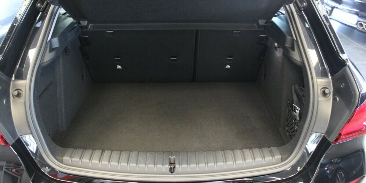 BMW 118 118i Aut. 19.998 km 21.980 &euro; Euskirchen 53881