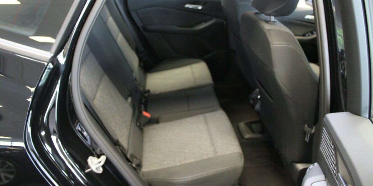 BMW 218 218i Active Tourer Aut. 47.536 km 21.980 &euro; Euskirchen 53881