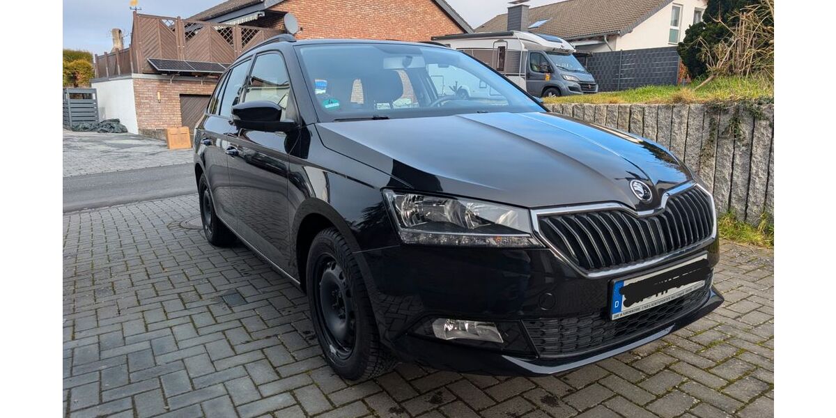 Skoda Fabia 51.731 km 12.200 &euro; Königswinter 53639