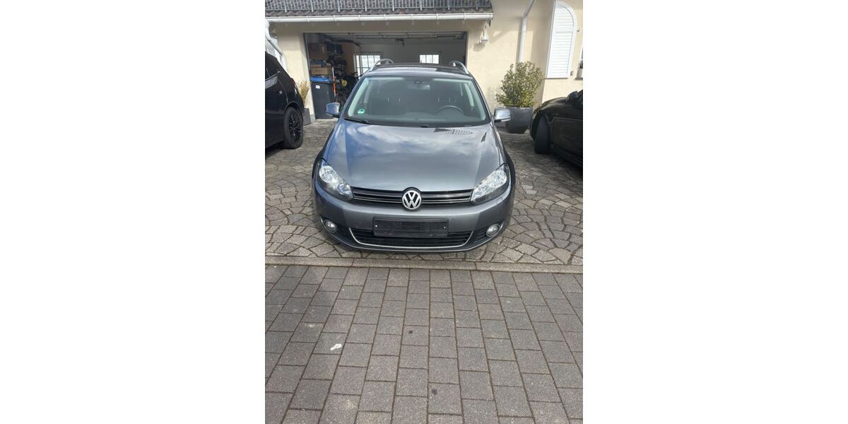 VW Golf 215.566 km 3.500 &euro; Lind 53506