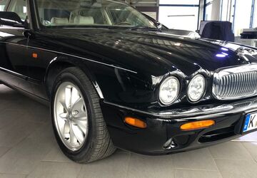 Jaguar XJ 63.539 km 17.900 &euro; Frechen 50226