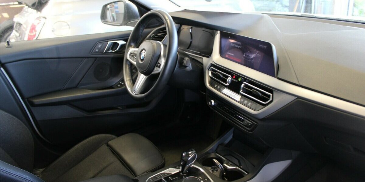 BMW 118 118i Aut. Advantage 88.200 km 18.480 &euro; Euskirchen 53881