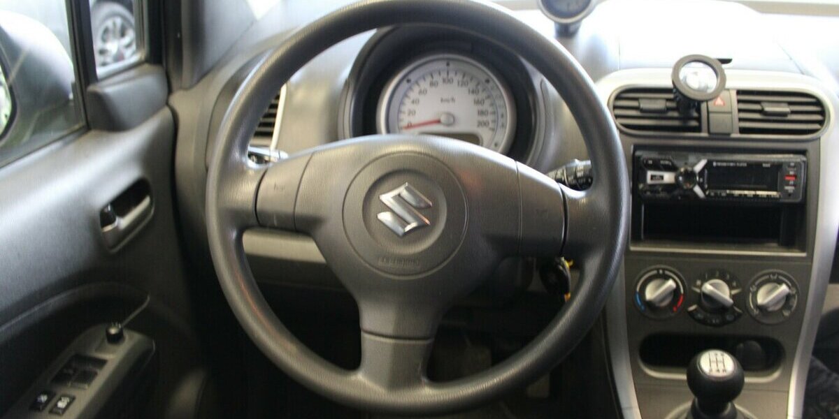 Suzuki Splash 1.0 - 5-Türig - Klima - 61.891 km 3.980 &euro; Euskirchen 53881