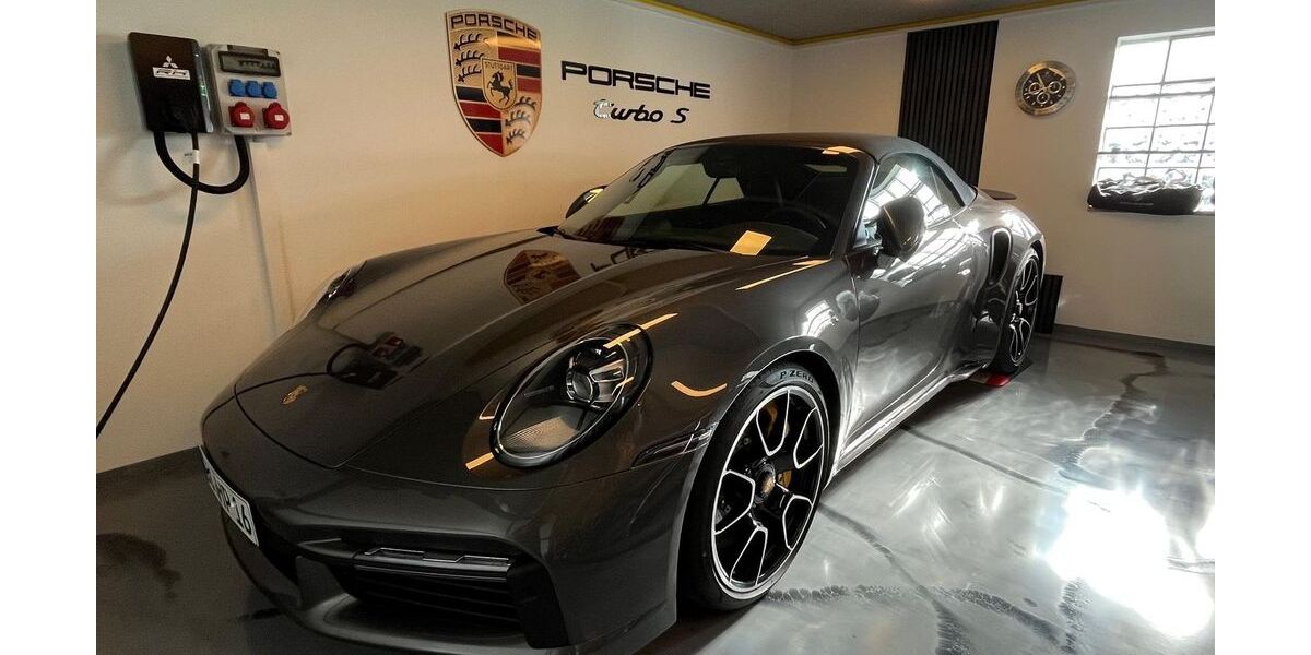Porsche 992 5.000 km 229.999 &euro; Niederkassel 53859