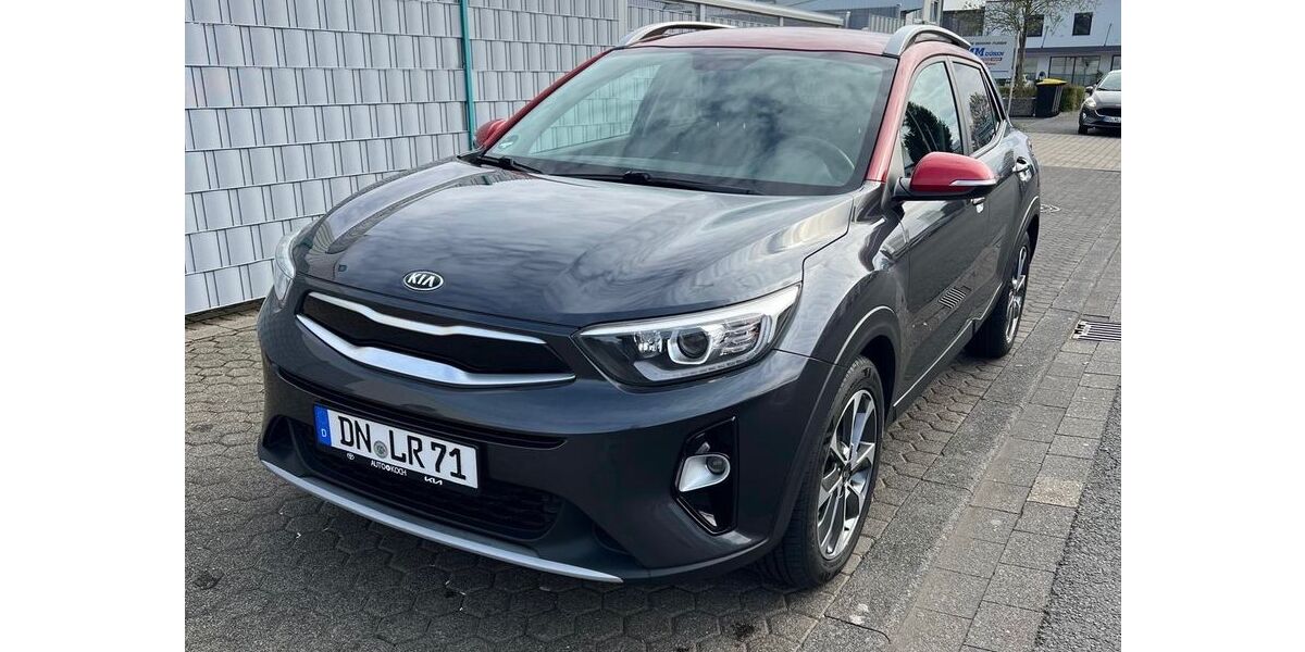 Kia Stonic 93.902 km 12.290 &euro; Kreuzau 52372