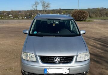 VW Touran 345.000 km 1.590 &euro; Schleiden-Harperscheid 53937
