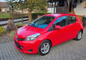 Toyota Yaris 141.800 km 6.200 &euro; Dümpelfeld 53520