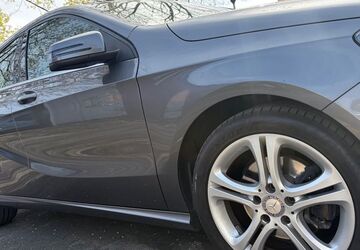 Mercedes-Benz A 180 99.950 km 12.000 &euro; Bonn 53121