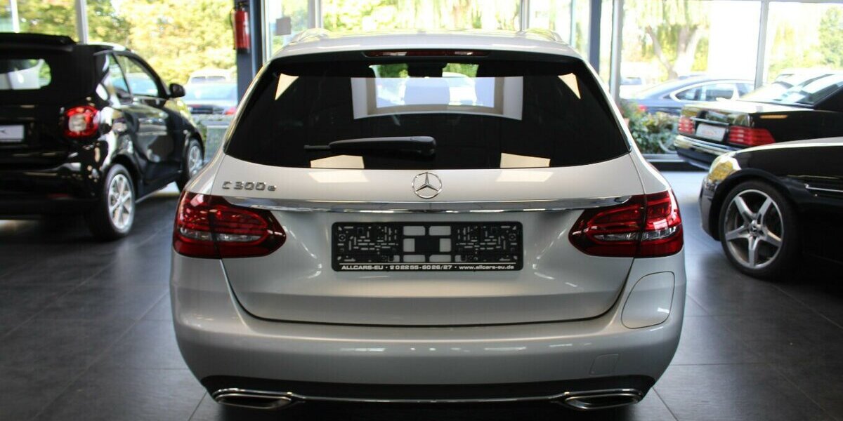 Mercedes-Benz C 300 e T 9G-Tronic Avantgarde 21.318 km 28.480 &euro; Euskirchen 53881