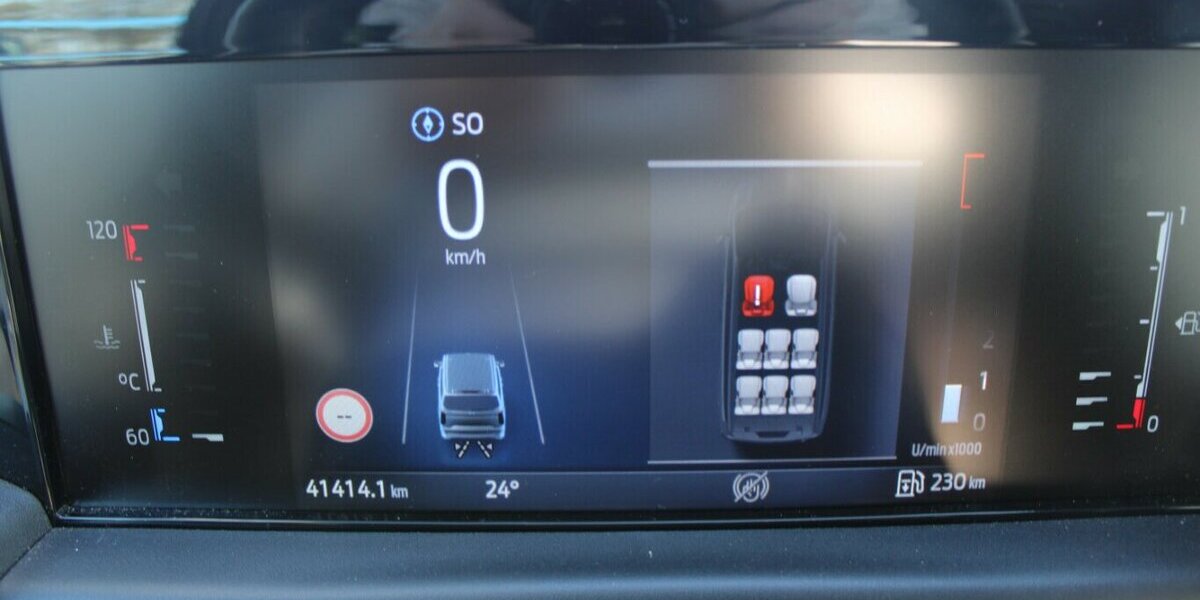 Ford Tourneo Custom 320 L1H1 VA Titanium - 8-Sitzer - 41.414 km 39.980 &euro; Euskirchen 53881