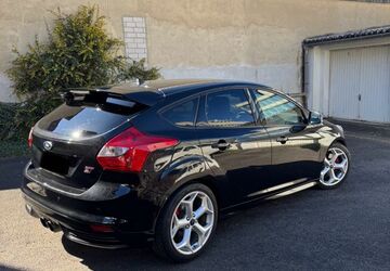 Ford Focus 161.496 km 9.850 &euro; Bonn 53127