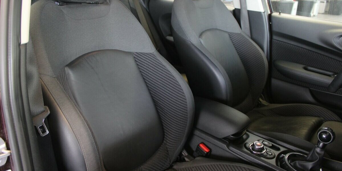 Mini One Clubman Chili - LED - Navi - SHZ - Kamera - 64.870 km 14.980 &euro; Euskirchen 53881