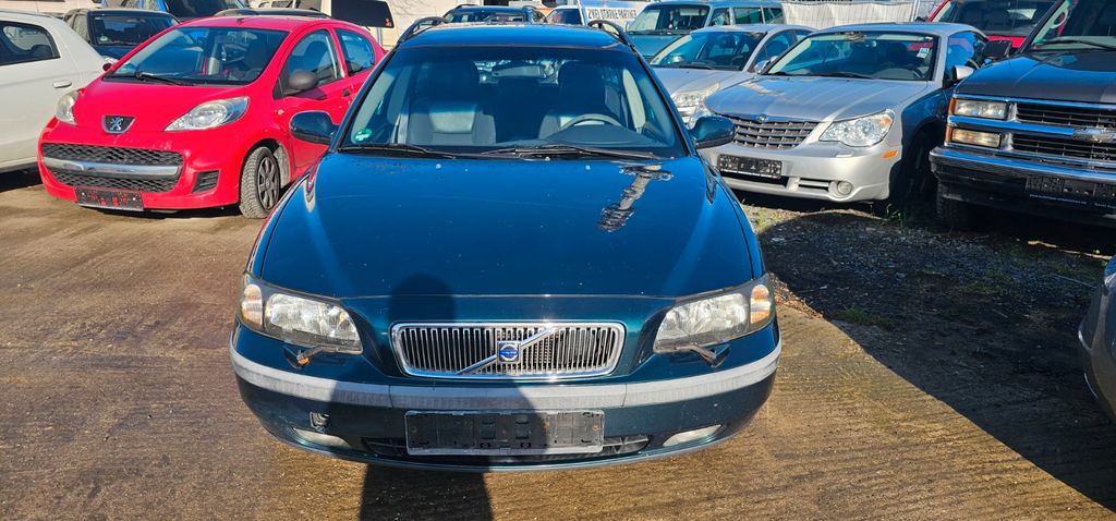 Volvo V70 303.000 km 1.200 &euro; Bonn 53227