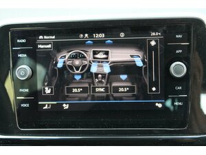 VW T-Roc 2,0 TDi 4-Motion R-Line Navi DSG SOFORT !!! 29.000 km 29.950 &euro; Bonn 53225