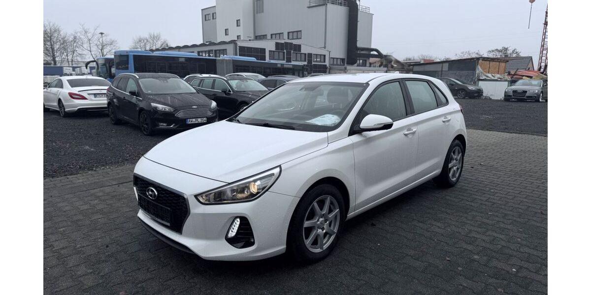 Hyundai i30 121.000 km 11.980 &euro; Rheinbach 53359