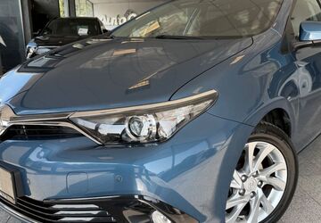 Toyota Auris 129.230 km 11.700 &euro; Golzheim 52399
