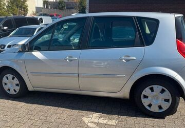 Renault Scenic 68.265 km 5.999 &euro; Bonn 53227