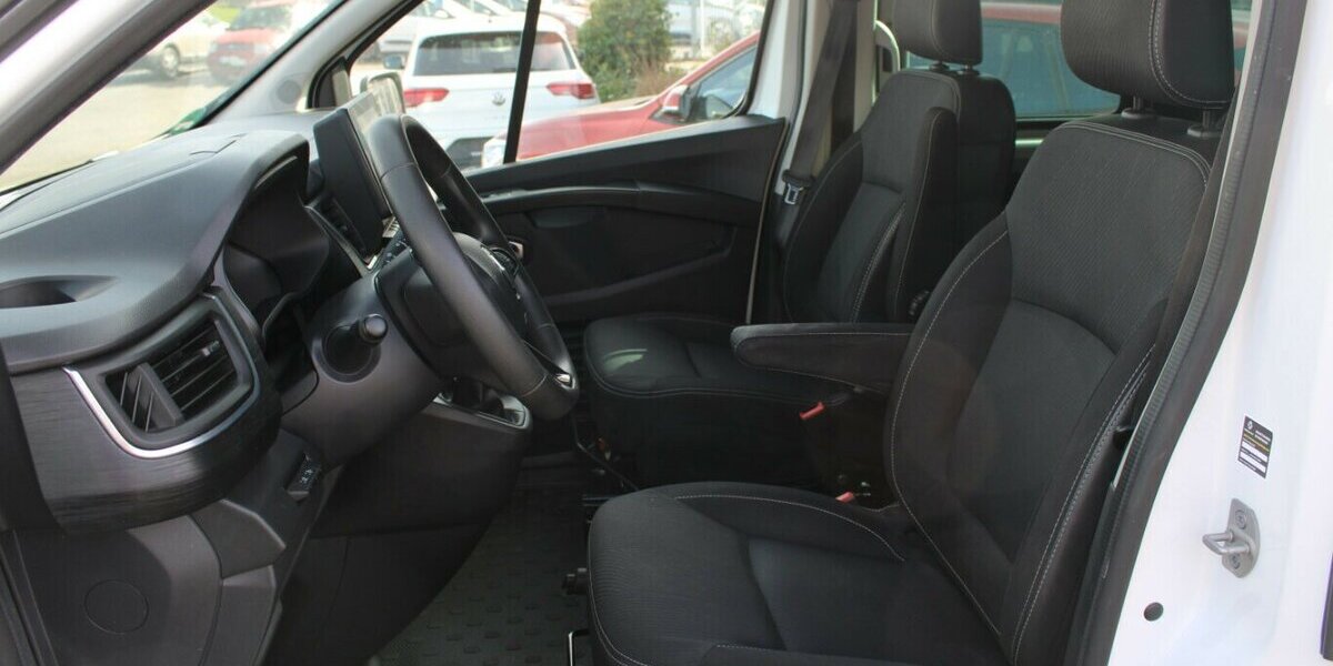 Renault Trafic Blue dCi 150 - 8-Sitzer - AHK - 124.312 km 23.980 &euro; Euskirchen 53881