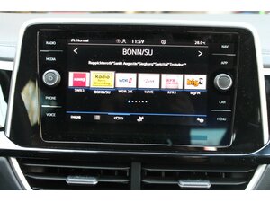 VW T-Roc 2,0 TDi 4-Motion R-Line Navi DSG SOFORT !!! 29.000 km 29.950 &euro; Bonn 53225