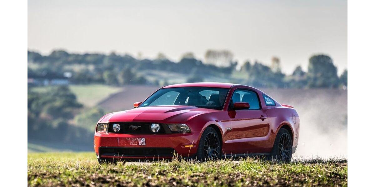 Ford Mustang 85.000 km 20.999 &euro; Königswinter 53639