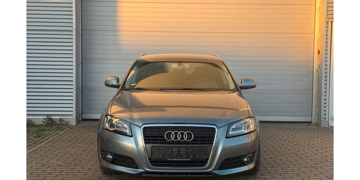 Audi A3 98.255 km 8.999 &euro; Düren 52351