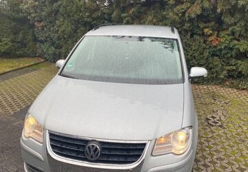 VW Touran 236.000 km 3.200 &euro; Bonn 53227