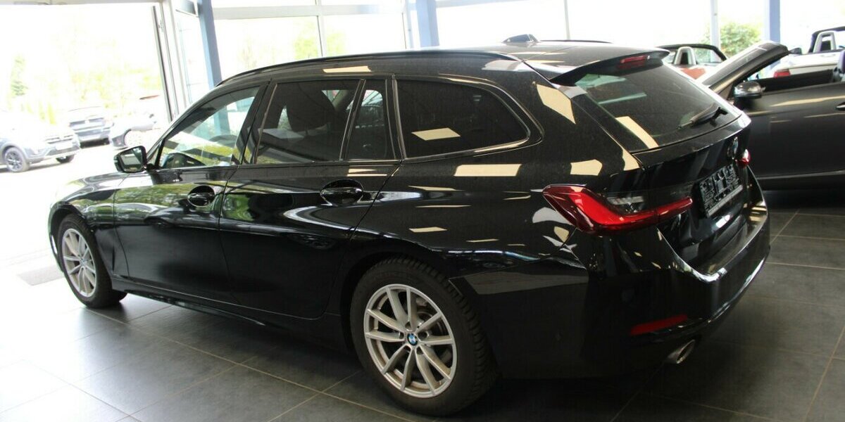 BMW 318 318i Touring Aut. 34.360 km 29.980 &euro; Euskirchen 53881