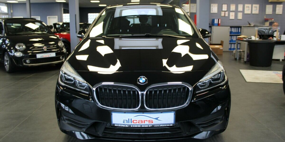 BMW 220 220i Gran Tourer Aut. Advantage - 1.HAND - 24.650 km 26.980 &euro; Euskirchen 53881